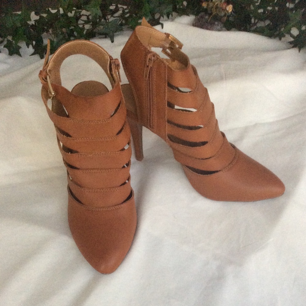 Stylish Camel Colored Heel
